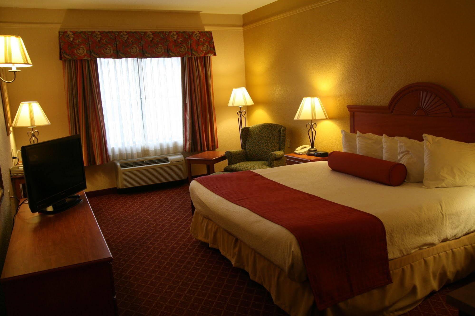 Best Western Plus Strawberry Inn & Suites Knoxville Extérieur photo